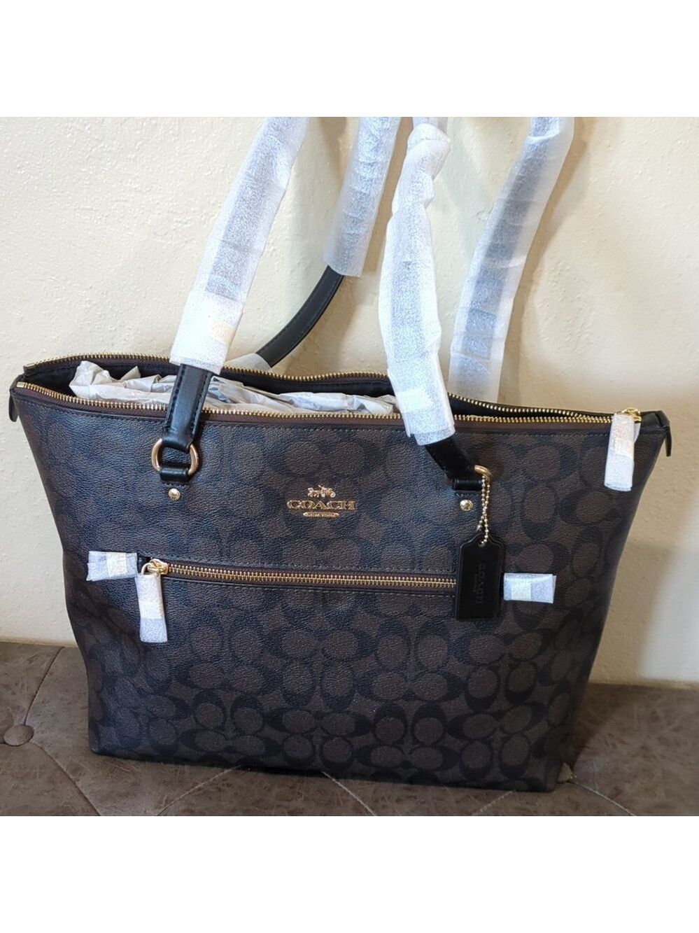 NWT Coach Purse Gallery Tote Signature Canvas/brown color - Picture 10 of 14